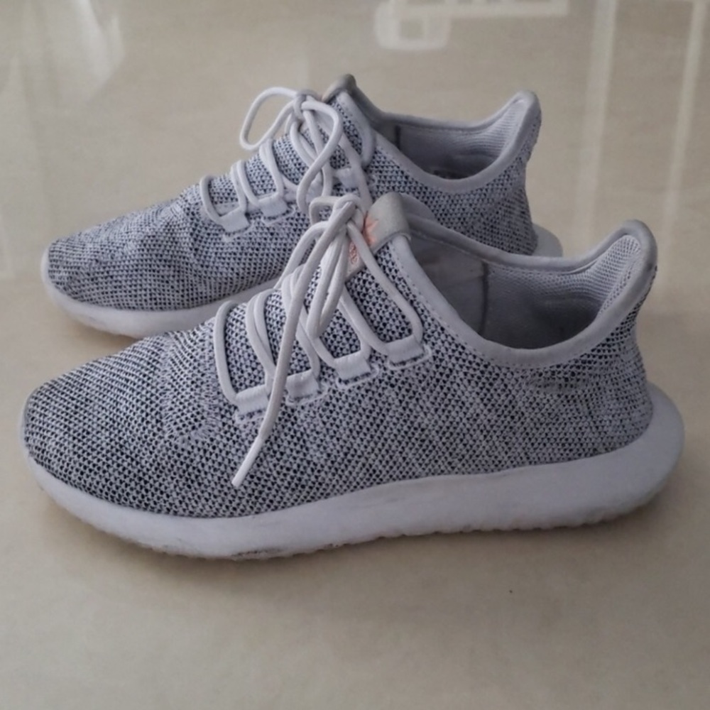 Adidas White Tennis shoes